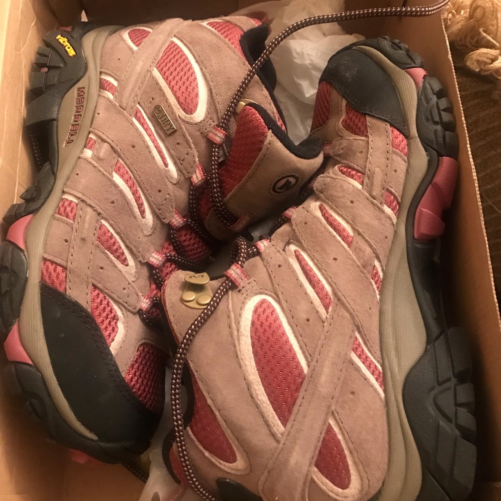 Merrell Moab 2 Mid Hiking Boots